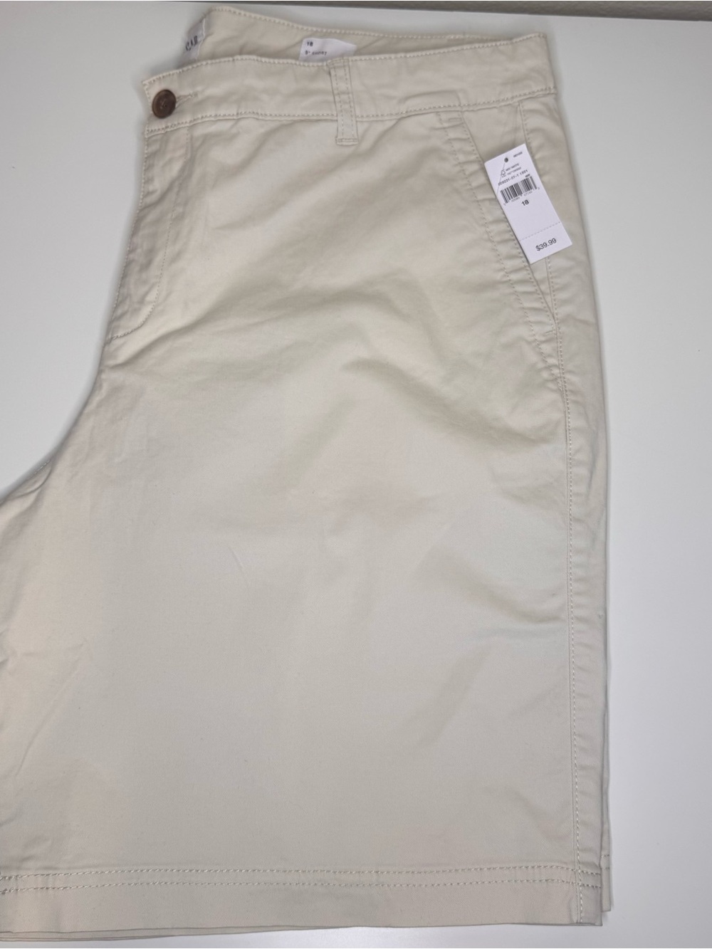 New with Tags GAP Men’s Light Beige Shorts Size 18 Cotton Twill Flat Front